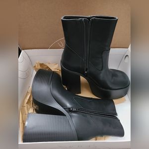 Urban Outfitters Noreen Boots
